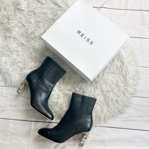 Reiss Sophia Leather Ankle Boots Size 9 - Picture 3 of 11